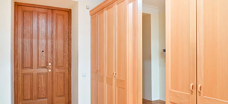 Glass Closet Door Repair in Fort Lauderdale, FL