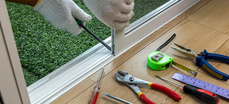Window Hinge Repair in Fort Lauderdale, FL